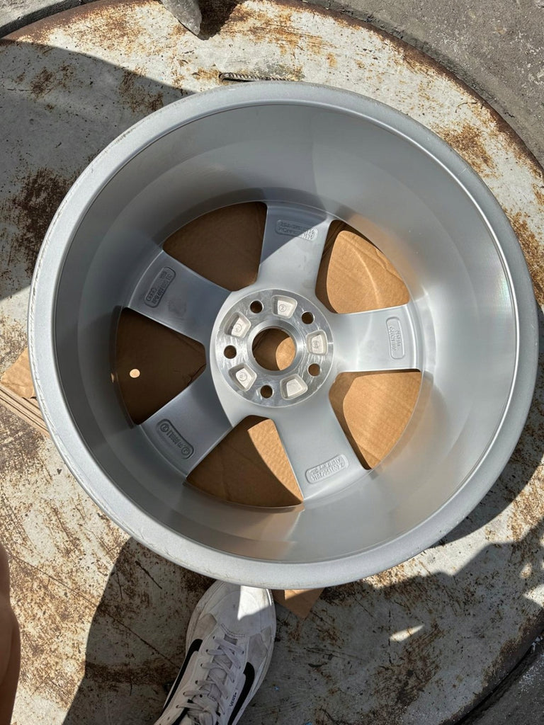 1x Alufelge 17 Zoll 7.5" 5x112 56ET Silber 8P0601025C Audi A3 Rim Wheel FEL2177814307zh