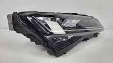 Laden Sie das Bild in den Galerie-Viewer, Frontscheinwerfer Skoda Superb III 3V1941016D Rechts Scheinwerfer Headlight SCH2100710638dn