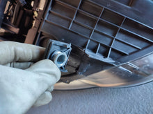 Load image into Gallery viewer, Frontscheinwerfer VW Passat 3C0941751G Xenon Links Scheinwerfer Headlight SCH1404689442xm