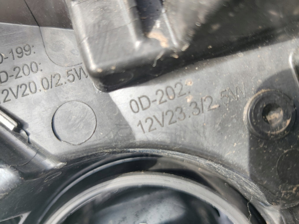 Frontscheinwerfer Toyota Yaris 81110-0D35006 Rechts Scheinwerfer Headlight SCH3780357100ka