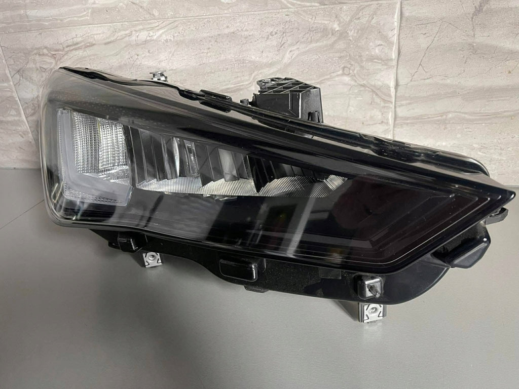 Frontscheinwerfer Cupra Formentor 5FB941006D Rechts Scheinwerfer Headlight SCH9393603217th