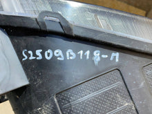 Load image into Gallery viewer, Frontscheinwerfer Dacia Spring 260607303R Ein Stück (Rechts oder Links)