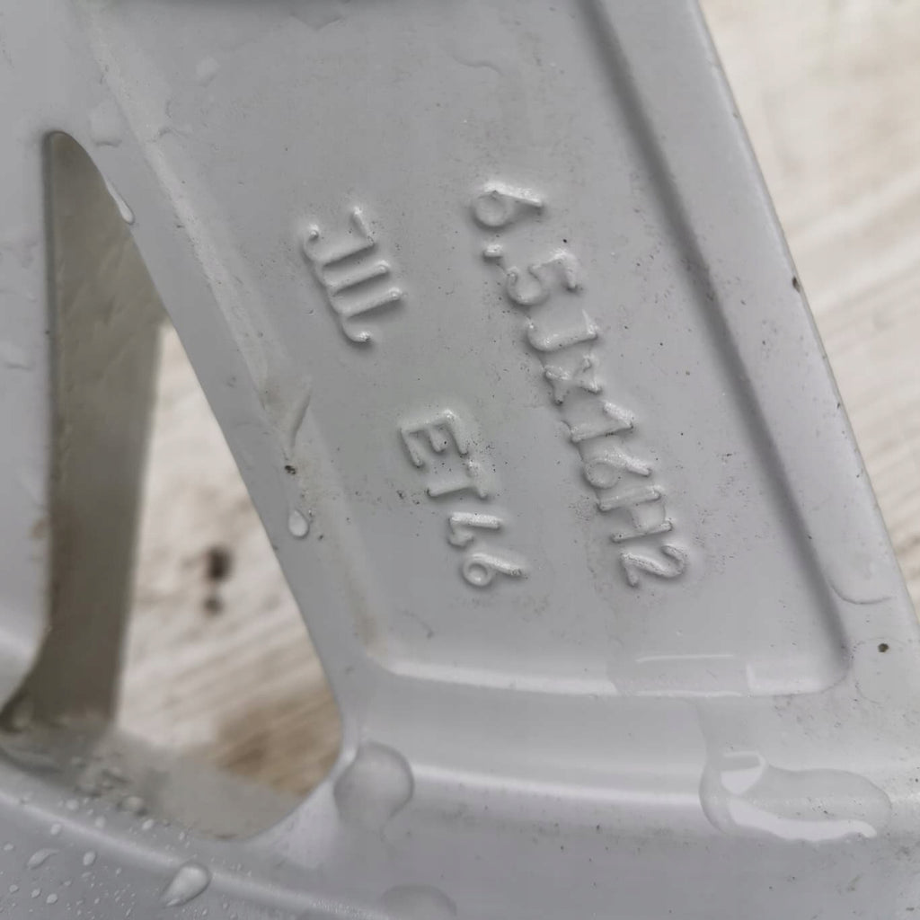 1x Alufelge 16 Zoll 6.5" 5x112 46ET Glanz Silber 5H0071496 VW Golf Viii FEL9412385751dx