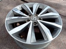 Laden Sie das Bild in den Galerie-Viewer, 1x Alufelge 17 Zoll 5x112 2GA601025P VW Passat B8 Rim Wheel FEL9394036172rp