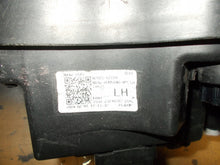 Laden Sie das Bild in den Galerie-Viewer, Frontscheinwerfer Hyundai Tucson 92101N7100 Links Scheinwerfer Headlight SCH6907186843sn