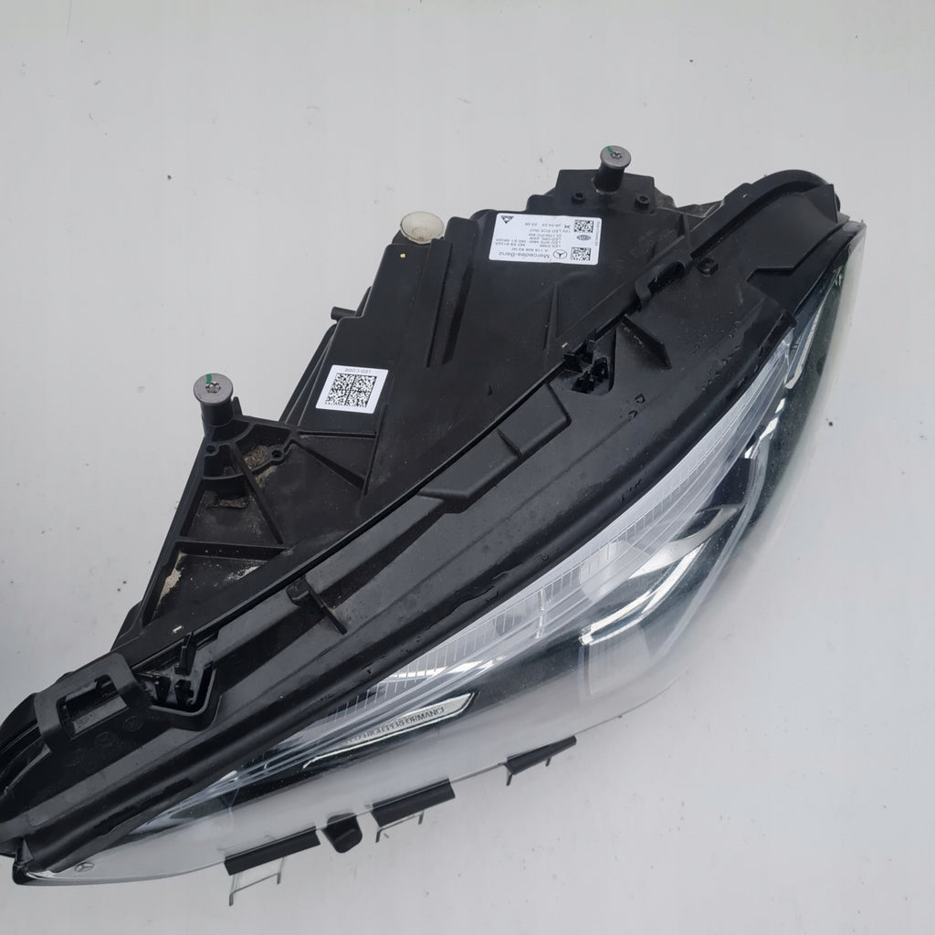 Frontscheinwerfer Mercedes-Benz Cla A1189068300 A1189068400 LED Ein Satz SCH7605018605cr