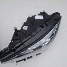 Laden Sie das Bild in den Galerie-Viewer, Frontscheinwerfer Mercedes-Benz Cla A1189068300 A1189068400 LED Ein Satz SCH7605018605cr