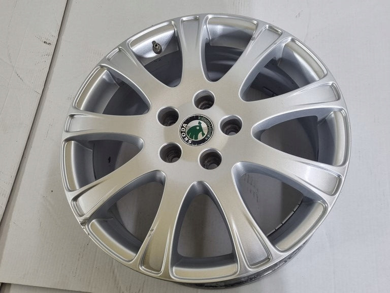 1x Alufelge 17 Zoll 7.0" 5x112 54ET 1Z0601025G Skoda Octavia Rim Wheel