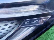 Laden Sie das Bild in den Galerie-Viewer, Frontscheinwerfer VW 11B941077 Full LED Links Scheinwerfer Headlight SCH7659621832zi