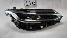 Laden Sie das Bild in den Galerie-Viewer, Frontscheinwerfer VW Golf VIII 5H1941006A LED Rechts Scheinwerfer Headlight SCH6282282218lx