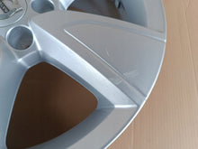 Laden Sie das Bild in den Galerie-Viewer, 1x Alufelge 17 Zoll 7.5" 5x108 50 5ET 31680565 Volvo Rim Wheel FEL9437005146pg