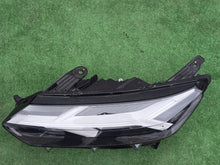 Laden Sie das Bild in den Galerie-Viewer, Frontscheinwerfer Dacia Sandero III 260603393R Links Scheinwerfer Headlight SCH5892581187wr
