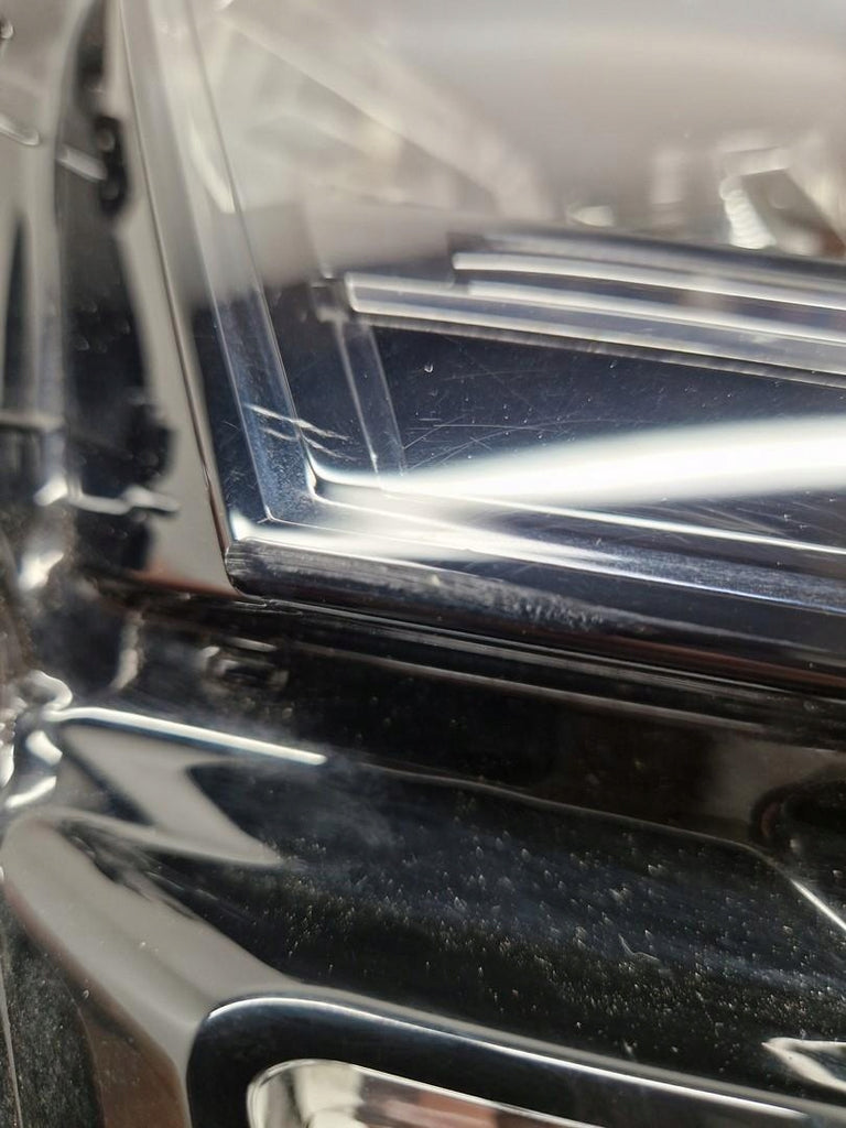 Frontscheinwerfer Skoda Karoq 57B941010 LED Rechts Scheinwerfer Headlight SCH4933359638zq