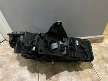 Load image into Gallery viewer, Frontscheinwerfer BMW 2 Active Tourer U06 5A42243 Links Scheinwerfer Headlight