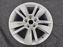 Load image into Gallery viewer, 1x Alufelge 17 Zoll 7.0" 5x112 45ET Glanz Silber 57A601025K Skoda Karoq FEL9330540061ol