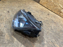 Laden Sie das Bild in den Galerie-Viewer, Frontscheinwerfer Seat Leon 5F1941015B Links Scheinwerfer Headlight