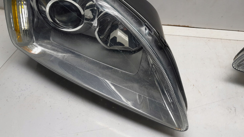 Frontscheinwerfer Ford Focus 4M51-13K060-AA Rechts Scheinwerfer Headlight