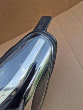 Laden Sie das Bild in den Galerie-Viewer, Frontscheinwerfer Ford Fiesta VII H1BB-13W030-CD LED Links Headlight SCH2810459967st