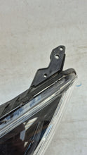 Laden Sie das Bild in den Galerie-Viewer, Frontscheinwerfer Mazda II Links Scheinwerfer Headlight