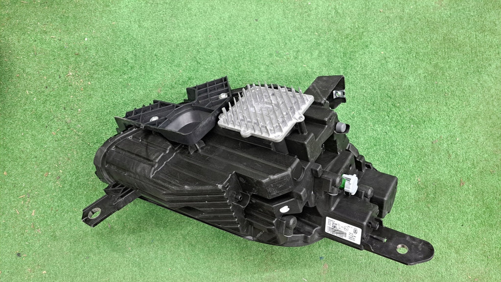 Frontscheinwerfer Maserati I 06702930710 Links Scheinwerfer Headlight SCH3417030961nt