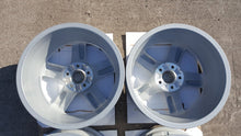 Load image into Gallery viewer, 4x Alufelge 17 Zoll 7.0" 5x112 37ET Glanz Silber 8R0071497 Audi Q5 Rim Wheel FEL1987163069jl