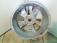 Load image into Gallery viewer, 1x Alufelge 17 Zoll 6.5" 5x112 41ET Glanz Silber 3V0601025A Skoda Superb FEL3871896256gg