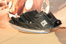 Laden Sie das Bild in den Galerie-Viewer, Frontscheinwerfer Mercedes-Benz W204 A2048200259 Xenon Rechts Headlight SCH5925602670de