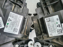 Laden Sie das Bild in den Galerie-Viewer, Frontscheinwerfer Mercedes-Benz W247 A2479061903 Full LED Ein Satz Headlight SCH1640118361ez