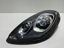 Laden Sie das Bild in den Galerie-Viewer, Frontscheinwerfer Porsche Macan 95B941031 Links Scheinwerfer Headlight SCH8898601400nb