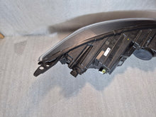 Laden Sie das Bild in den Galerie-Viewer, Frontscheinwerfer Ford Custom PZ31-13E015-AD Links Scheinwerfer Headlight SCH4708406162bb