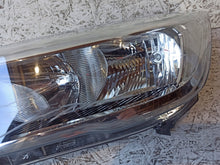 Laden Sie das Bild in den Galerie-Viewer, Frontscheinwerfer Ford Kuga GV41-13W030-AG Halogen Links Scheinwerfer Headlight