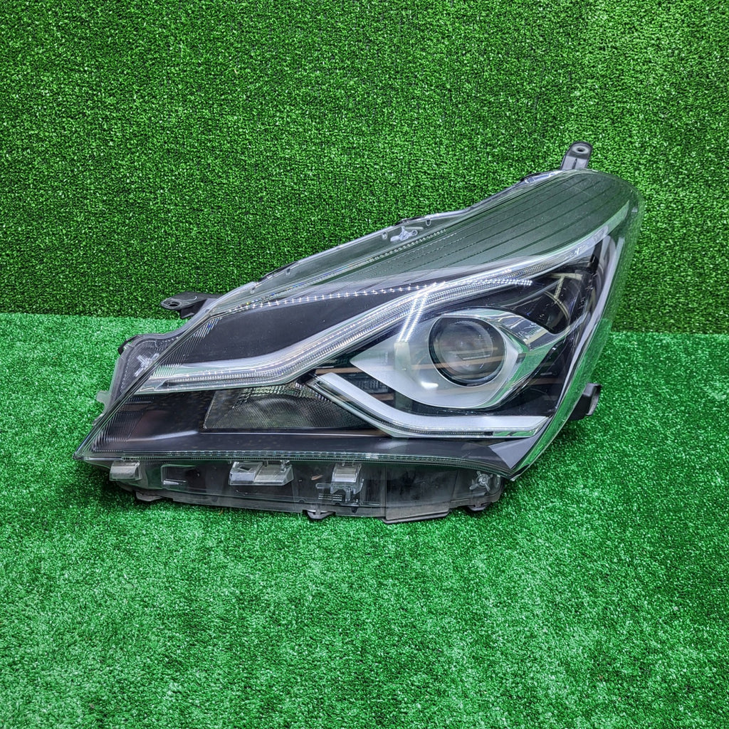 Frontscheinwerfer Toyota Yaris 81170-0DK10 Links Scheinwerfer Headlight SCH8631880124mk