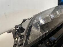 Laden Sie das Bild in den Galerie-Viewer, Frontscheinwerfer Genesis Gv70 Full LED Ein Stück (Rechts oder Links) Headlight SCH4900652721wv