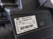 Laden Sie das Bild in den Galerie-Viewer, Frontscheinwerfer Mercedes-Benz Sprinter 906 9068200161 Links Headlight