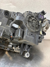 Laden Sie das Bild in den Galerie-Viewer, Frontscheinwerfer BMW 7 G11 G12 7483912-02 Laser Rechts Scheinwerfer Headlight SCH1096929495ck