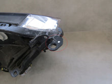 Laden Sie das Bild in den Galerie-Viewer, Frontscheinwerfer Toyota 4 IV LED Links Scheinwerfer Headlight