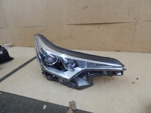 Laden Sie das Bild in den Galerie-Viewer, Frontscheinwerfer Toyota C-Hr Chr 81110-F4031-00 Rechts Scheinwerfer Headlight SCH6224297067it