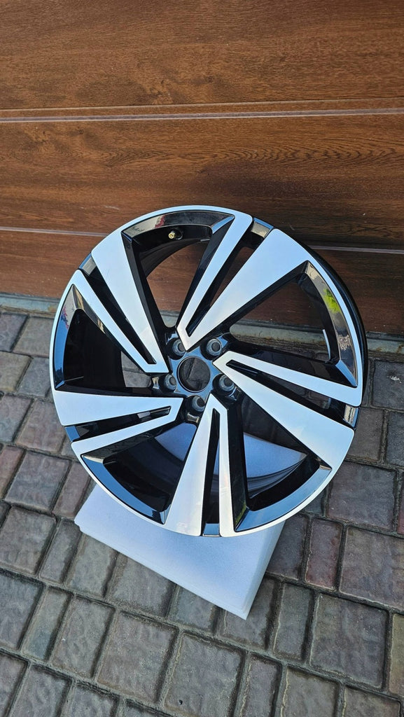 1x Alufelge 18 Zoll 5x112 2GM601025H VW T-Roc Rim Wheel FEL7844312631gy