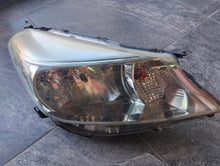 Load image into Gallery viewer, Frontscheinwerfer Toyota Yaris Rechts Scheinwerfer Headlight