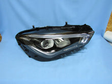 Laden Sie das Bild in den Galerie-Viewer, Frontscheinwerfer Mercedes-Benz Cla A1189062600 LED Rechts Headlight