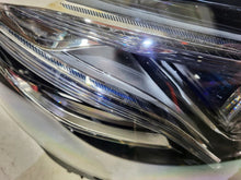 Laden Sie das Bild in den Galerie-Viewer, Frontscheinwerfer Mercedes-Benz W213 A2139061804 LED Rechts Headlight SCH6666003474gf