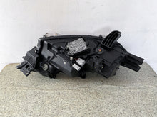 Laden Sie das Bild in den Galerie-Viewer, Frontscheinwerfer Mitsubishi III 8301D3-31 LED Links Scheinwerfer Headlight