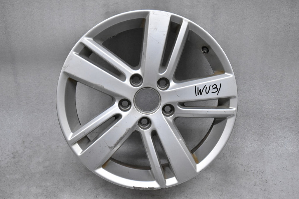 1x Alufelge 16 Zoll 6.5" 5x112 50ET Glanz Silber 5C0601025AB VW Beetle Jetta