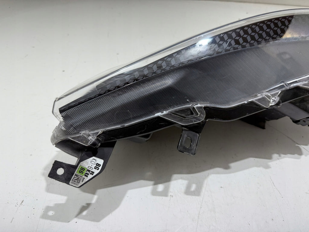 Frontscheinwerfer Toyota IV Yaris Rechts Scheinwerfer Headlight SCH1375497315wy