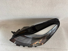 Laden Sie das Bild in den Galerie-Viewer, Frontscheinwerfer Tesla Model 3 1514952-00-D Full LED Links Headlight SCH2547287070hr
