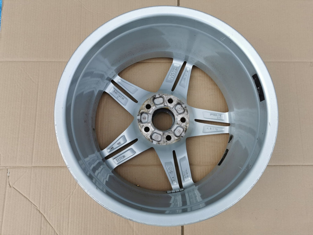 1x Alufelge 18 Zoll 8.0" 5x112 40ET Glanz Silber 8W0601025EC Audi A4 B9