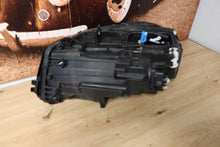 Laden Sie das Bild in den Galerie-Viewer, Frontscheinwerfer Mercedes-Benz W177 A1779065704 Links Scheinwerfer Headlight SCH9958362448ve