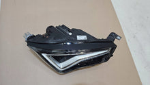 Laden Sie das Bild in den Galerie-Viewer, Frontscheinwerfer Seat Ateca 5F1941007J Full LED Rechts Scheinwerfer Headlight