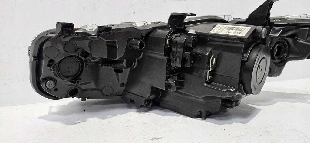 Frontscheinwerfer Toyota Auris 81130-02K30 Rechts Scheinwerfer Headlight