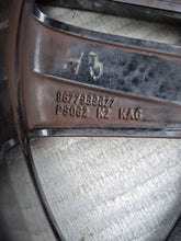 Load image into Gallery viewer, 1x Alufelge 18 Zoll 8.0" 5x108 48ET Glanz Schwarz 9677989877 Peugeot 308 FEL6765420128zr